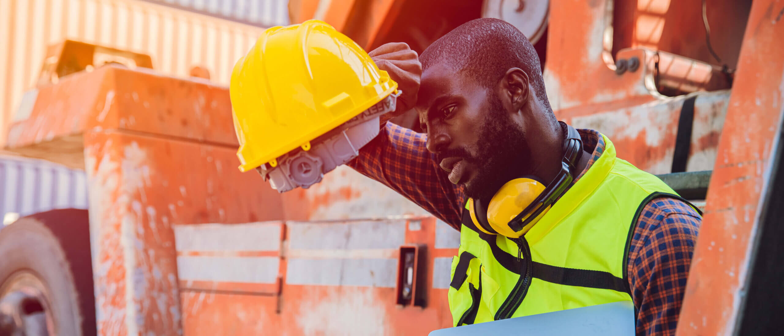 Worker in extreme temps