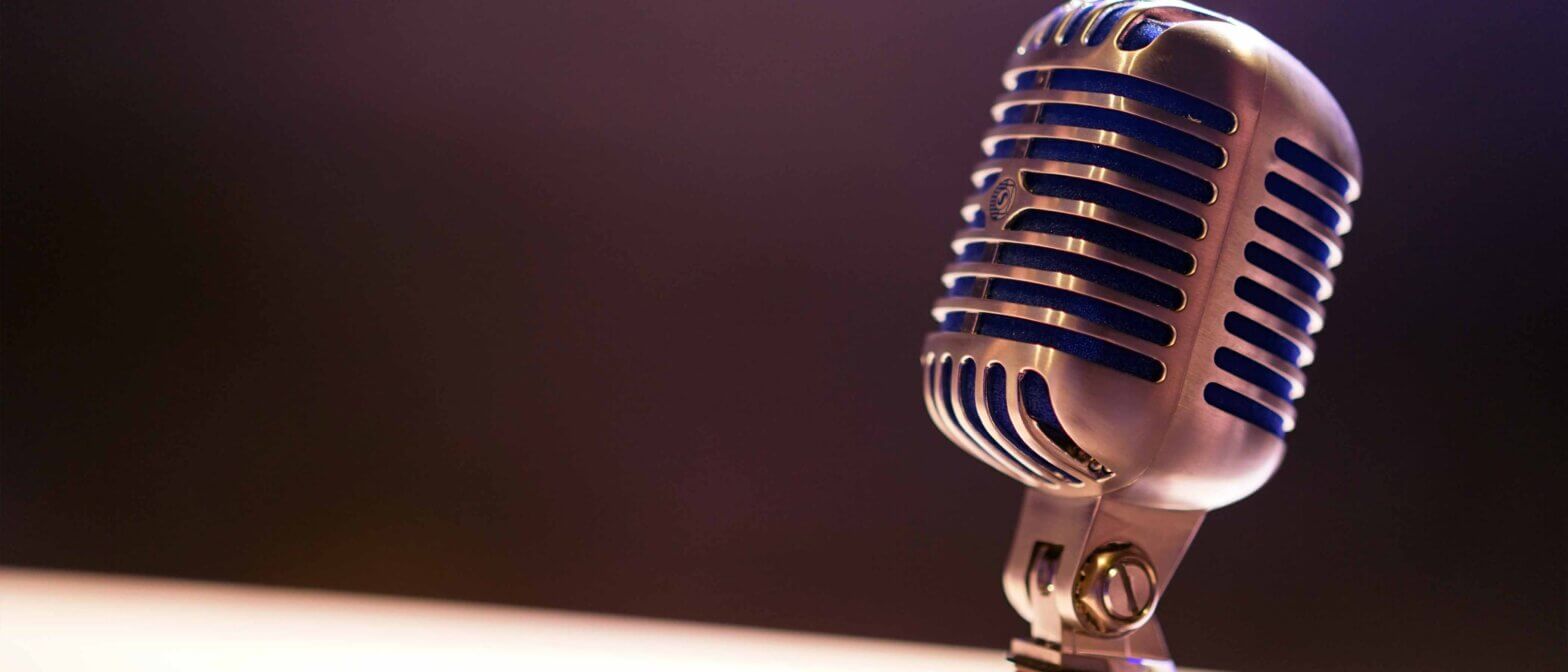 Microphone for mineral announcements