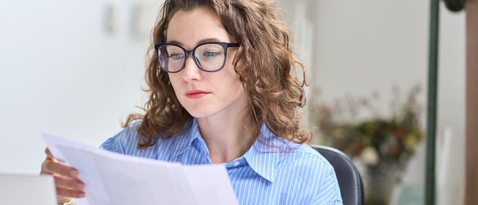 Mineral client reading paperwork